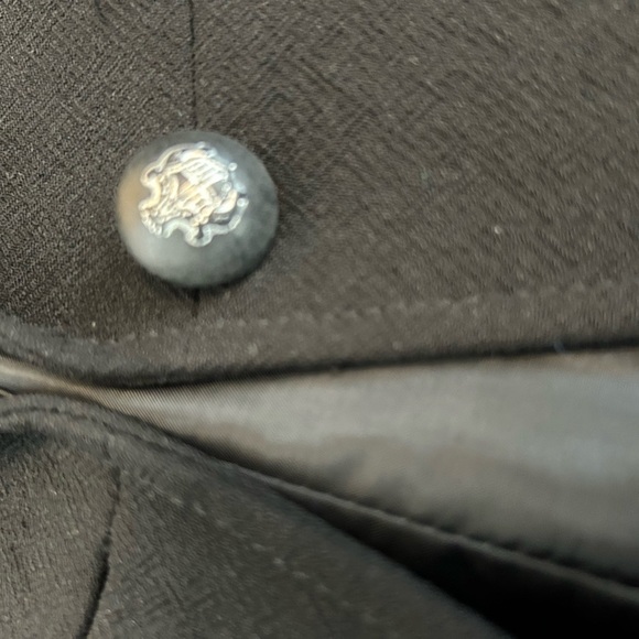 Tahari size 6 fitted blazer in great used condition classic one button sleek - Picture 6 of 12